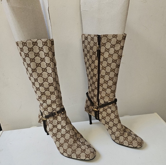 Gucci sign boots - Picture 1 of 6